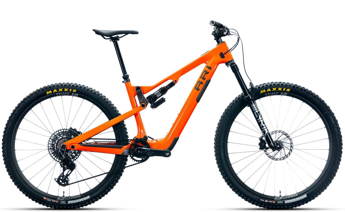 Nebo Peak Pro Outlet — Cayenne Blaze