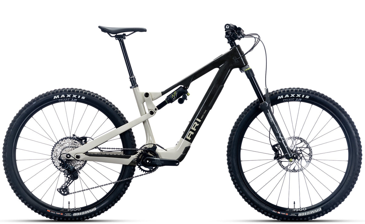 Nebo Peak in Raw Carbon & Granite
