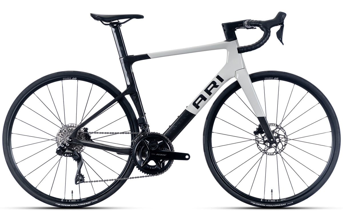 Veyo in White Raw Carbon