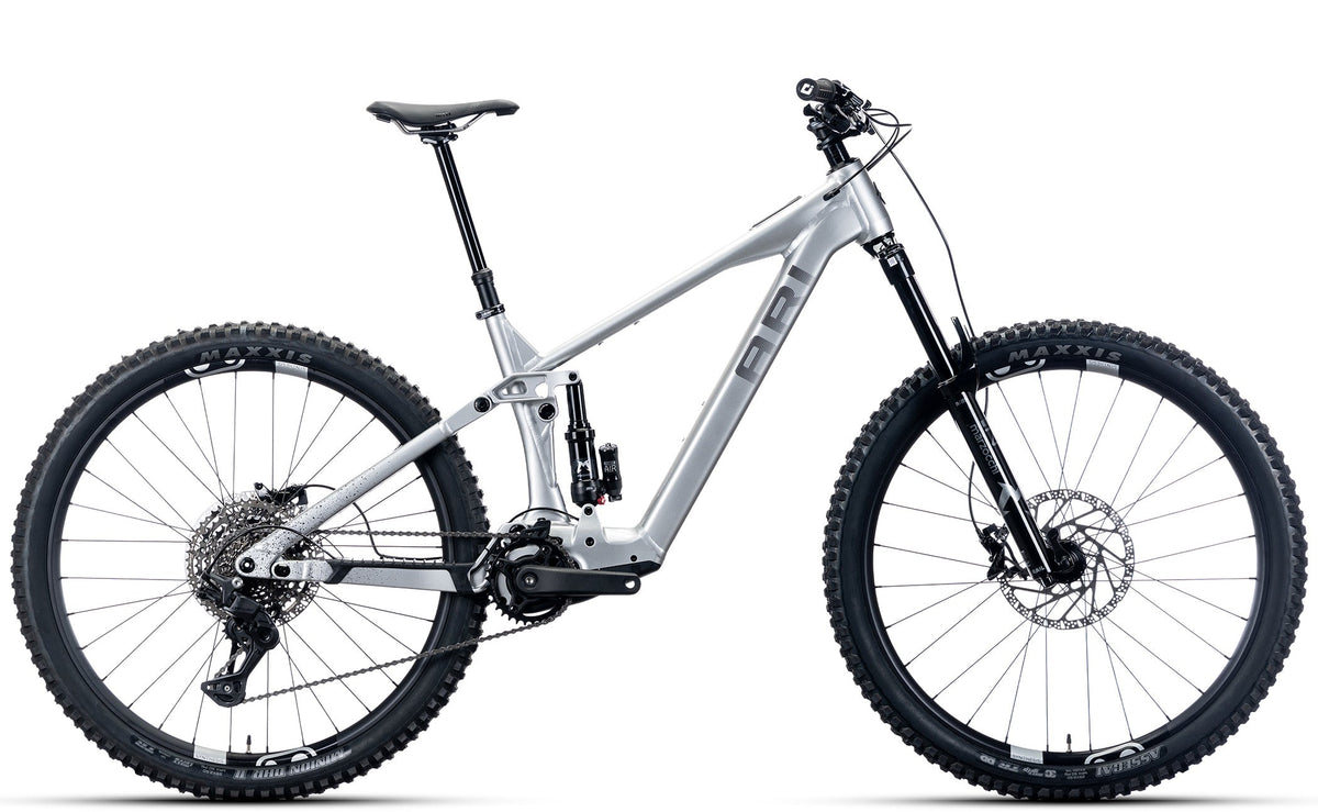 Wire Peak 3.0 Comp electric mountain bike in Liquid Metal silver, drive-side view