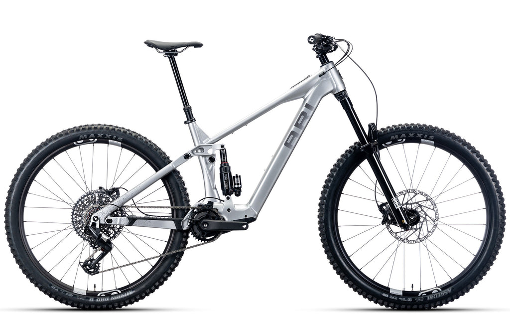 Wire Peak 3.0 Elite electric mountain bike in Liquid Metal silver, drive-side view