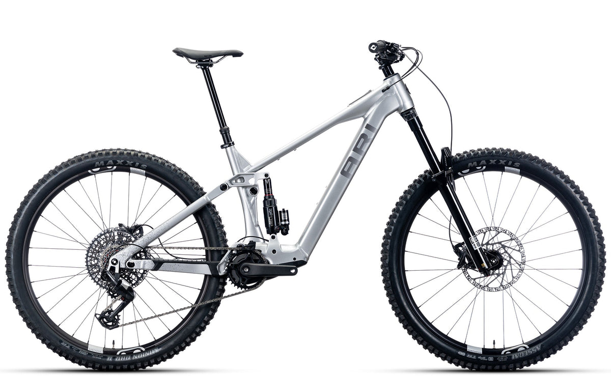 Wire Peak 3.0 Elite electric mountain bike in Liquid Metal silver, drive-side view