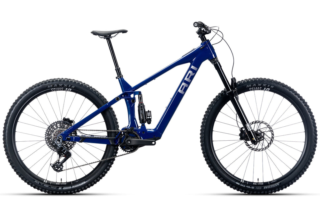 Wire Peak 3.0 Pro electric mountain bike in Blue Metallic, drive-side view