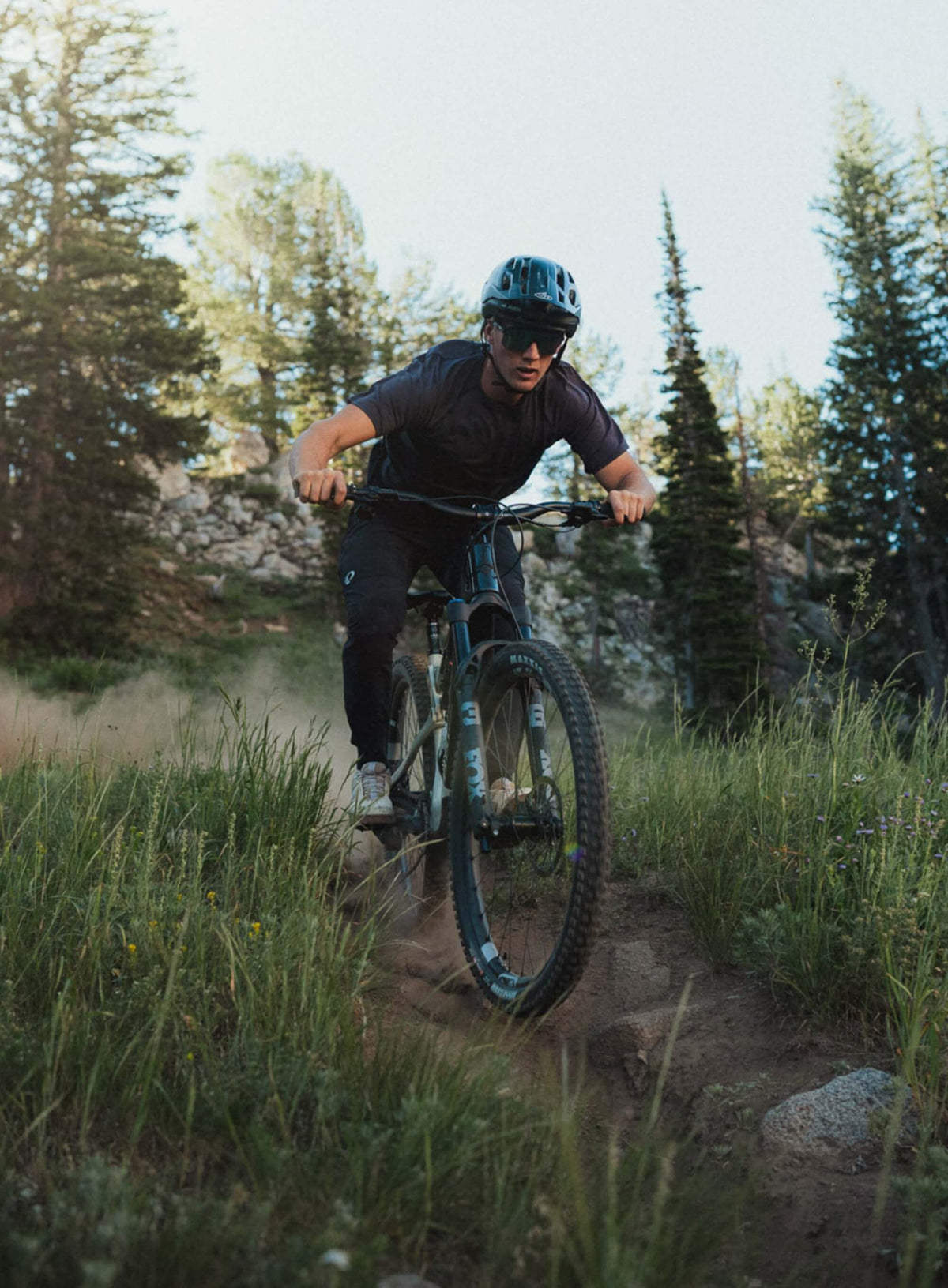 Low Standover Height and Lightest eMTB Frame