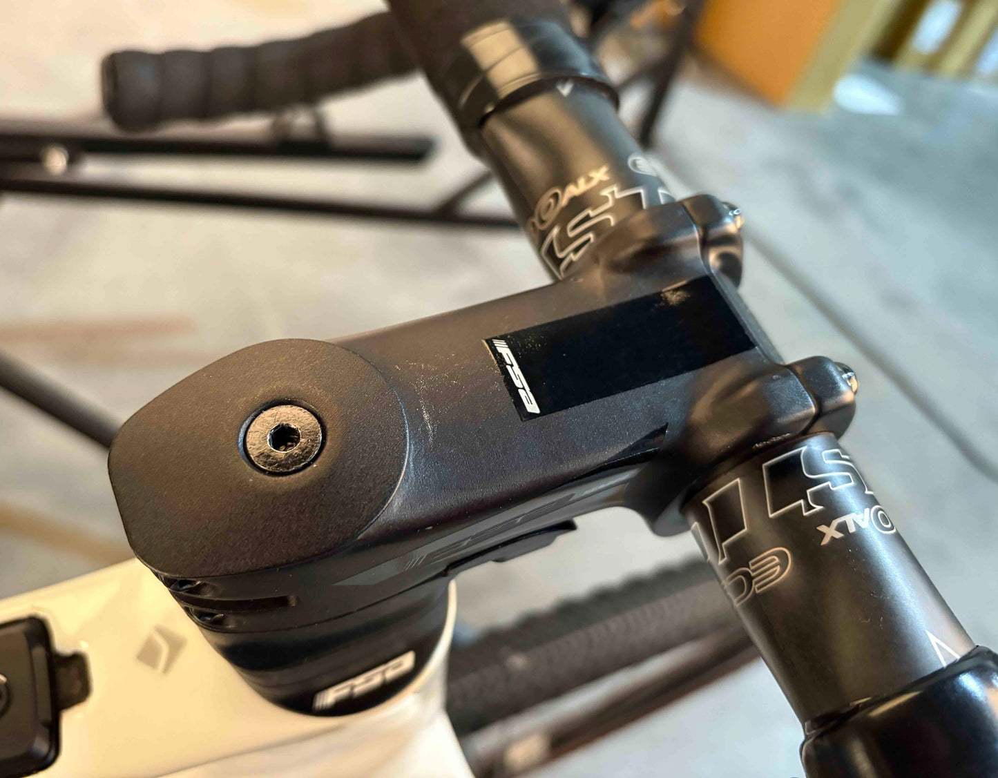 Bonneville Pro (Medium) Cool Grey Aqua Outlet o1140