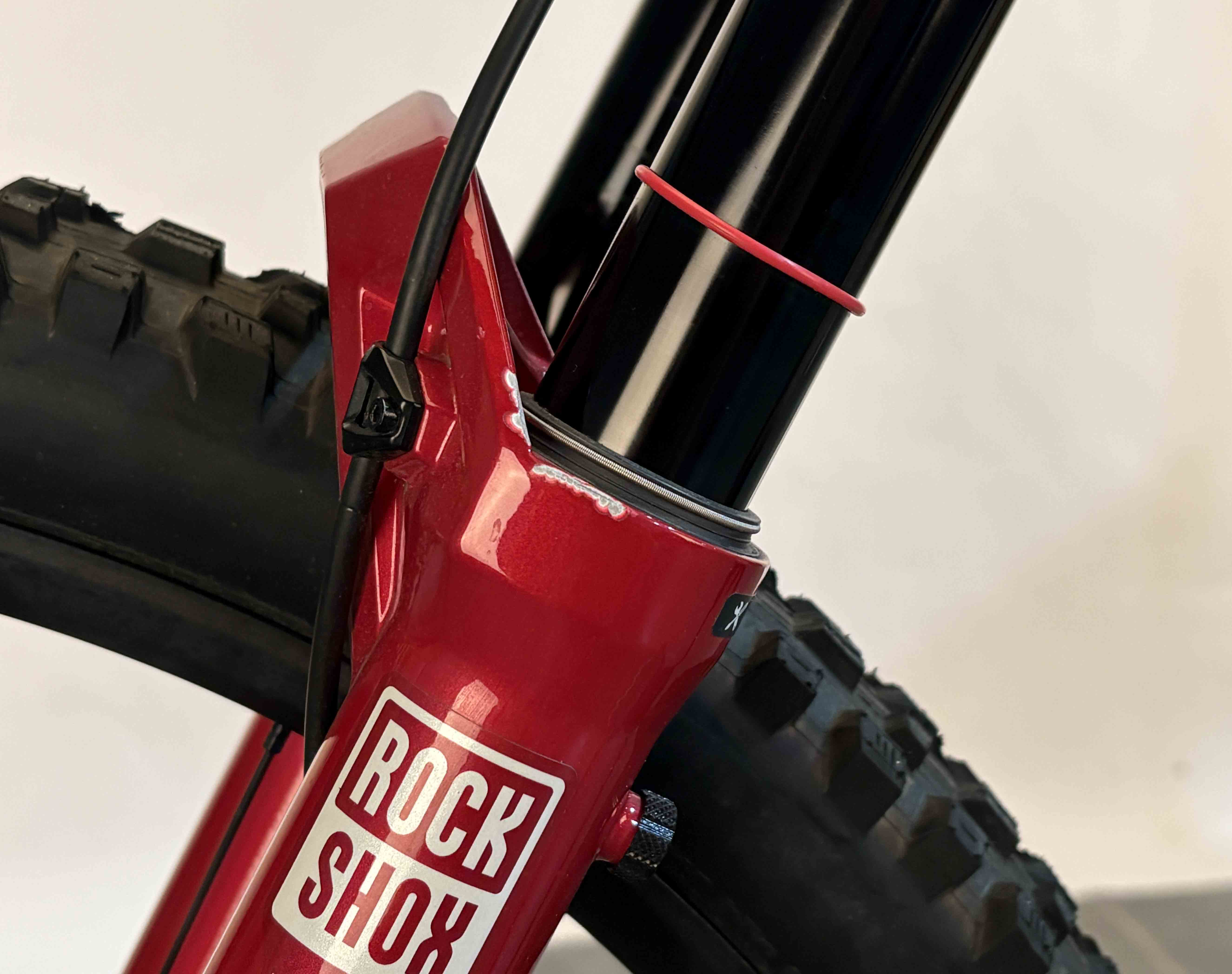 Superior Peak Elite (S1) White Brushed Alloy Outlet o919