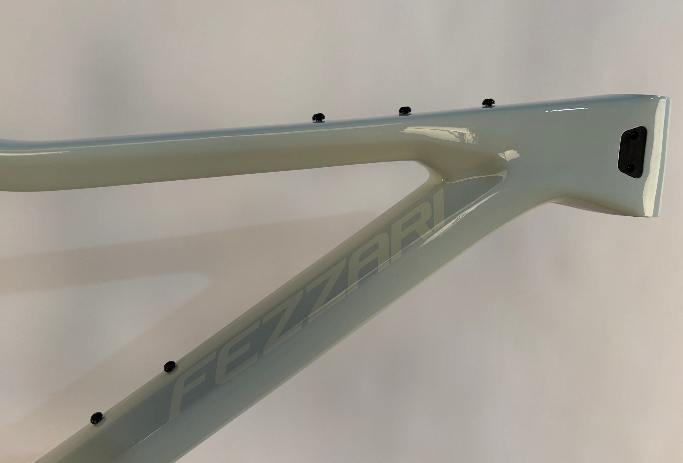 Fezzari Kings Peak Frame Gray Orange (Small) Outlet o1203